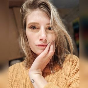 Meet your Posher, Laurie